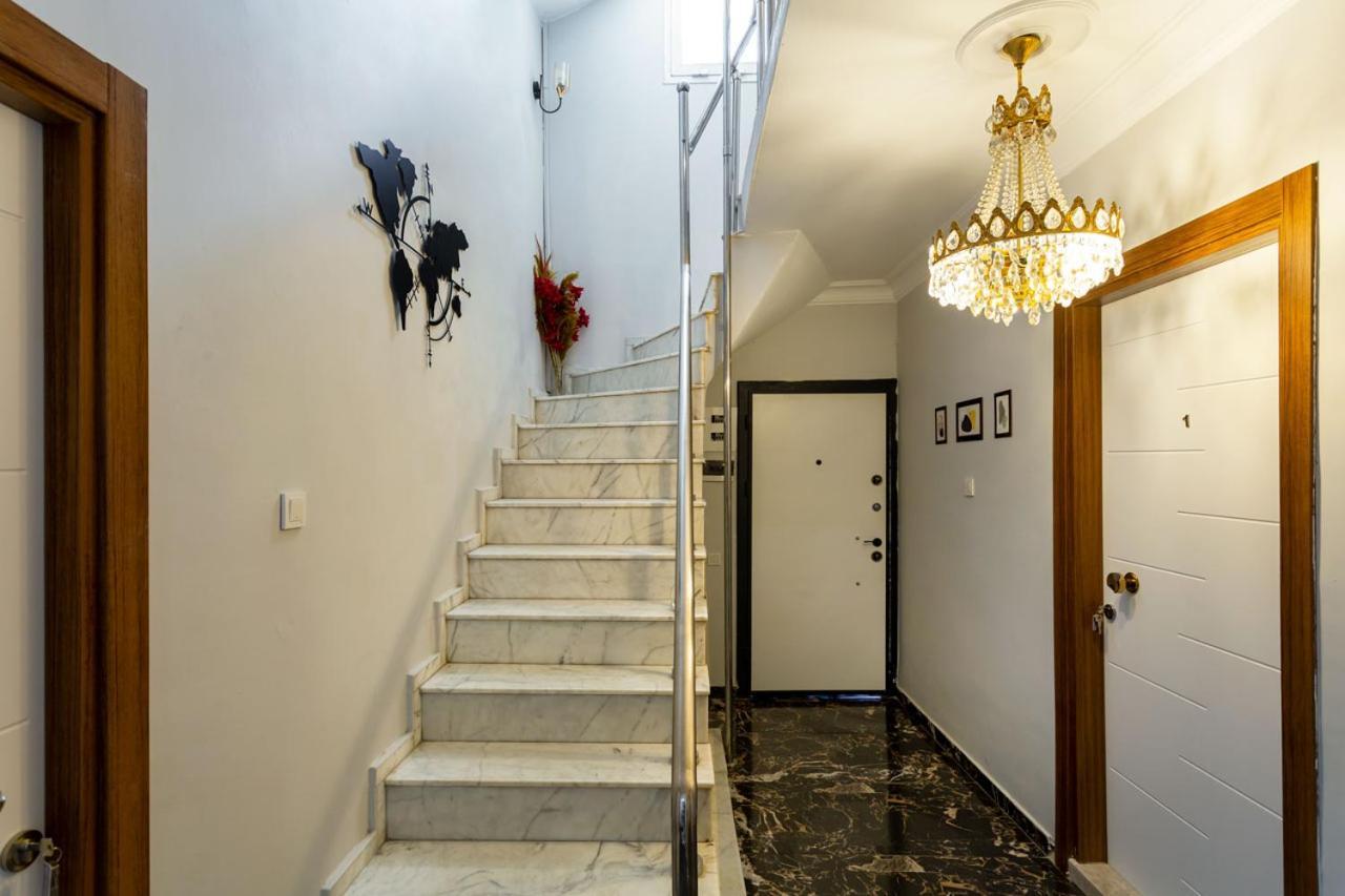 8 Rooms House Balçova Exterior foto